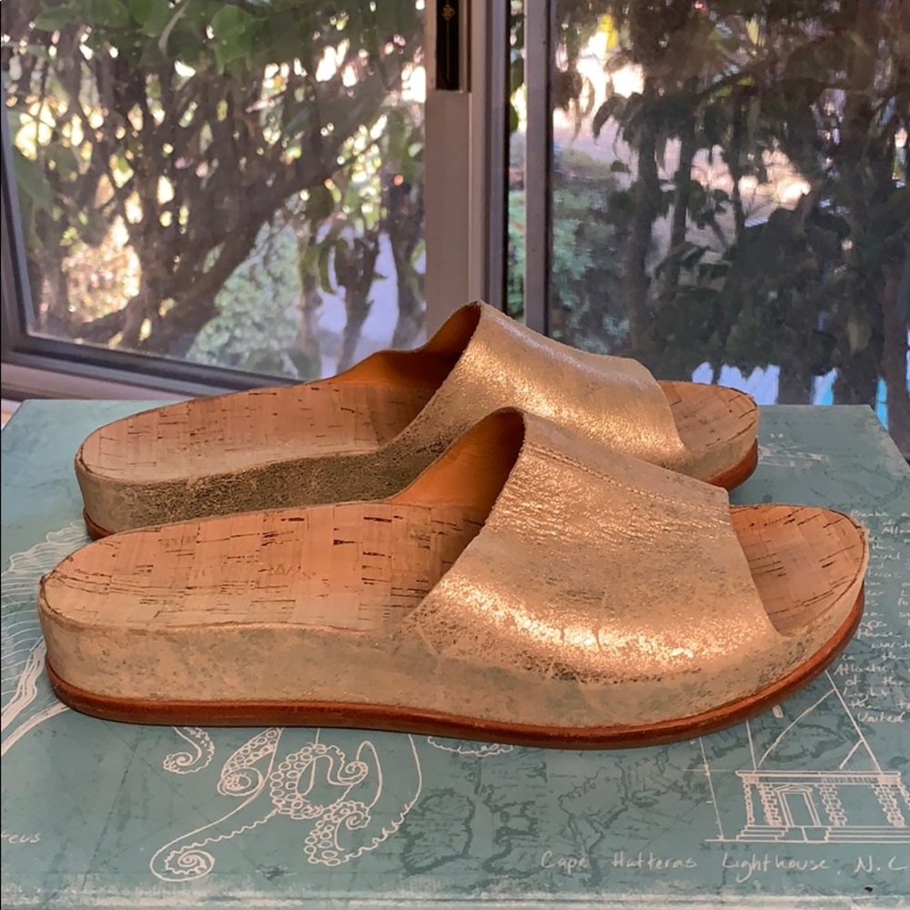 KORK-EASE GOLD SLIDE SANDAL